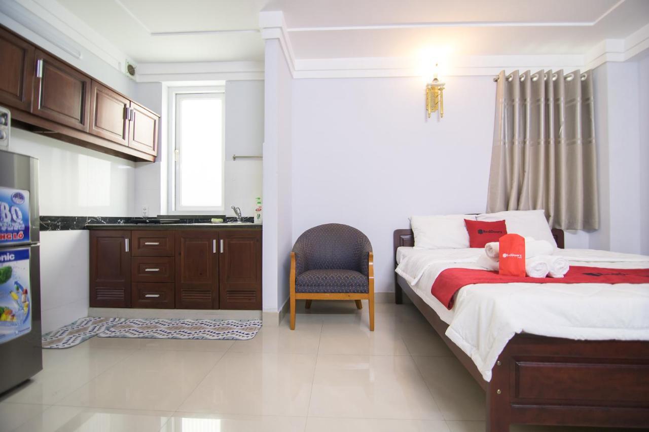 Reddoorz Near Hoa Lu Stadium Ho Chi Minh Zewnętrze zdjęcie
