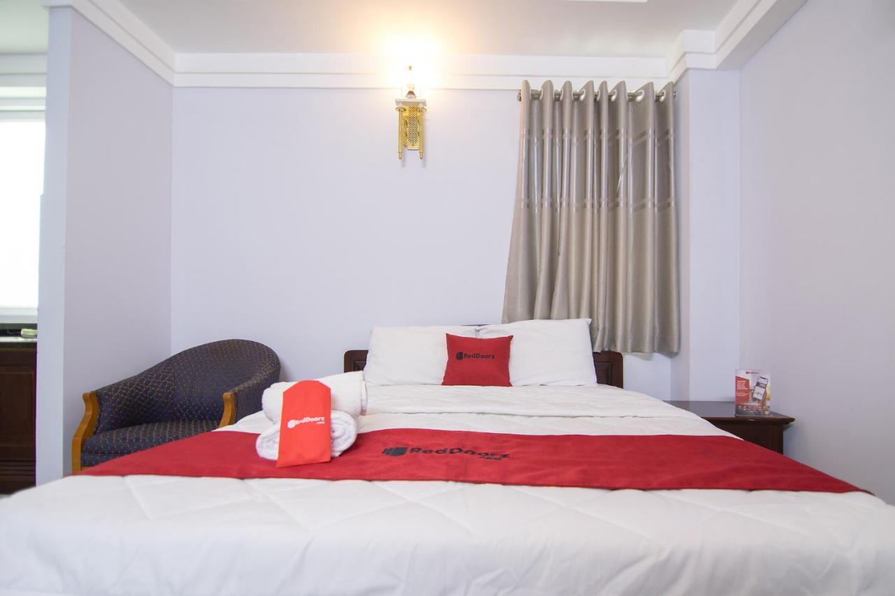 Reddoorz Near Hoa Lu Stadium Ho Chi Minh Zewnętrze zdjęcie