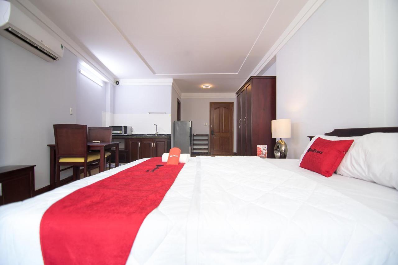 Reddoorz Near Hoa Lu Stadium Ho Chi Minh Zewnętrze zdjęcie