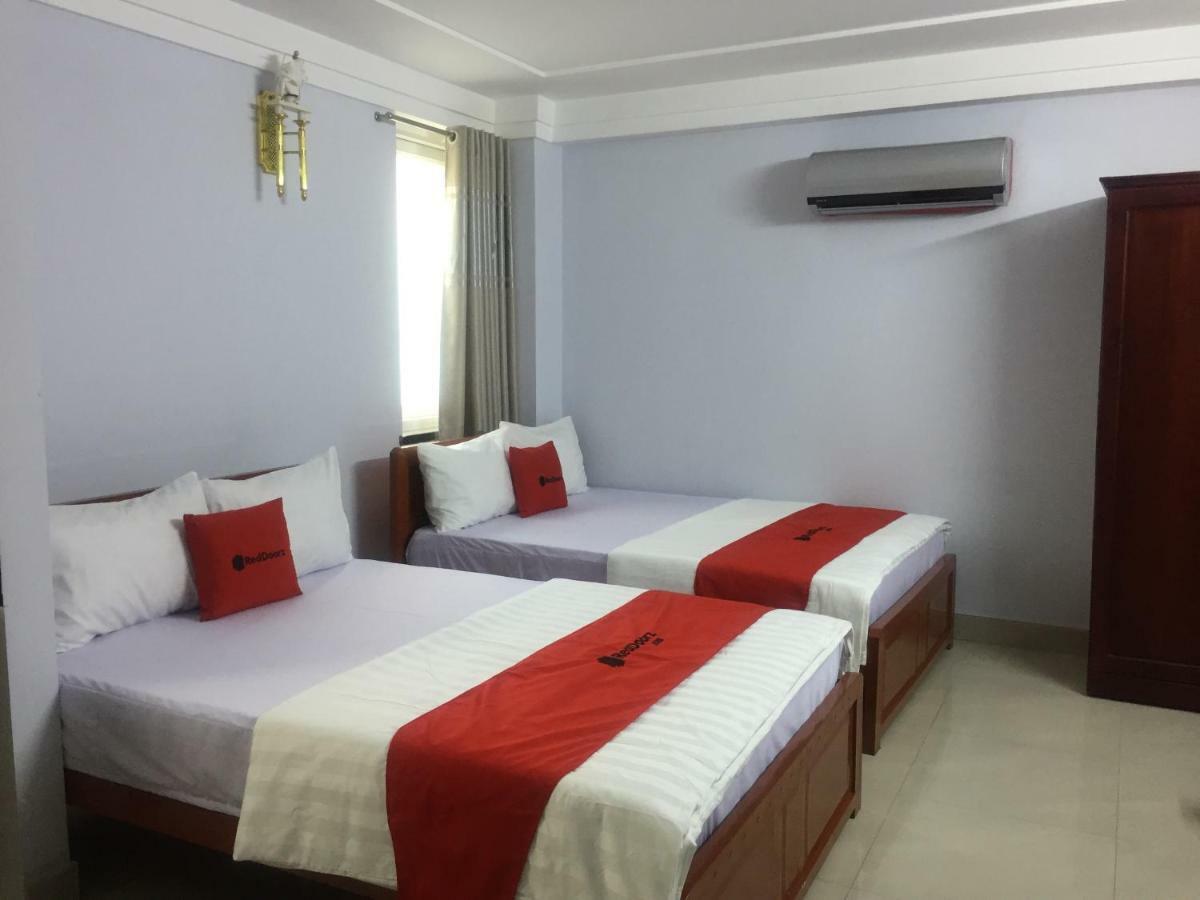 Reddoorz Near Hoa Lu Stadium Ho Chi Minh Zewnętrze zdjęcie